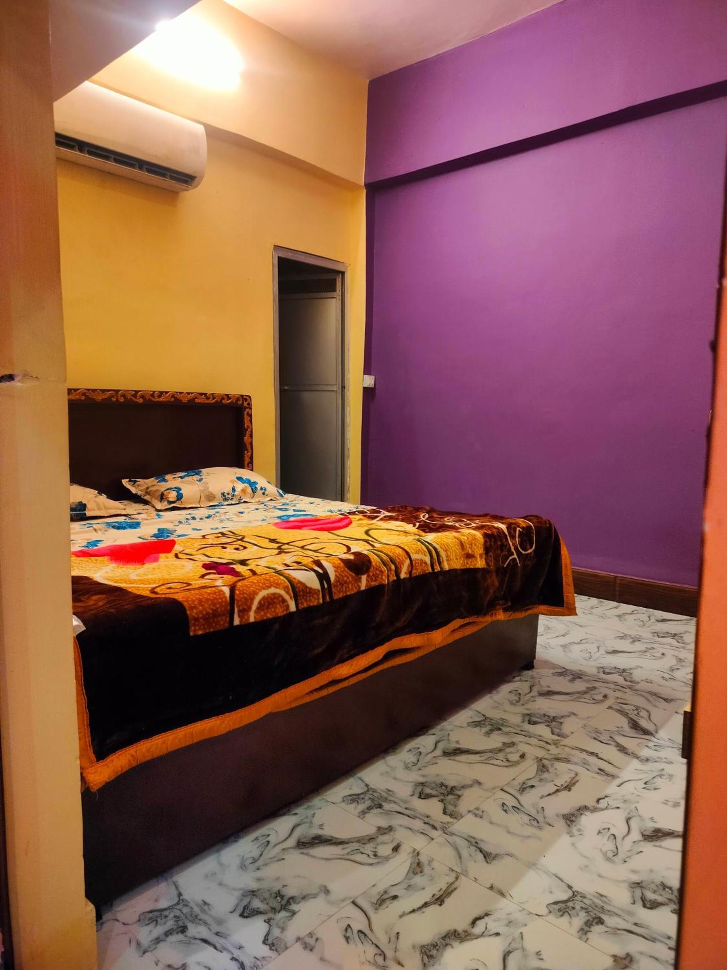 Aadi Shakti Bhawan Hotel Ayodhya Eksteriør billede
