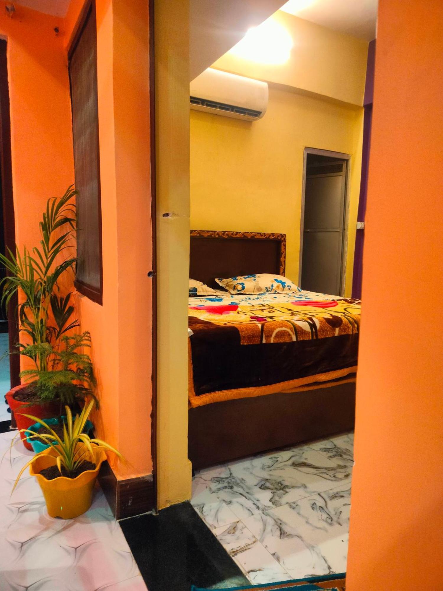 Aadi Shakti Bhawan Hotel Ayodhya Eksteriør billede